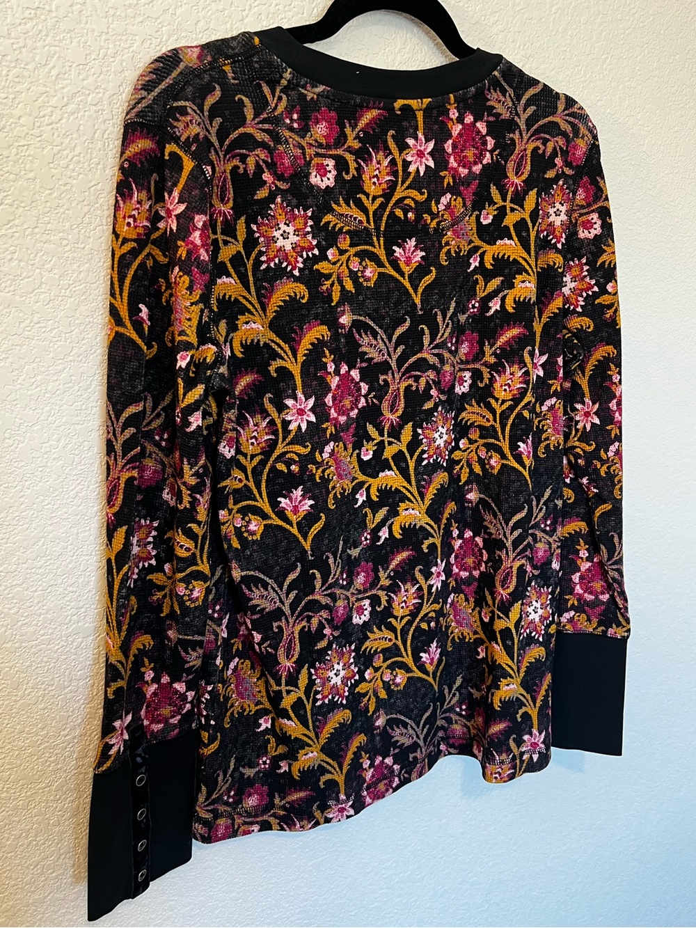 Sundance Meadow Crewneck Long Sleeve Thermal Floral Black/Gray Pink Floral- XL - Picture 8 of 10